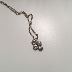 Adorable circle necklace!